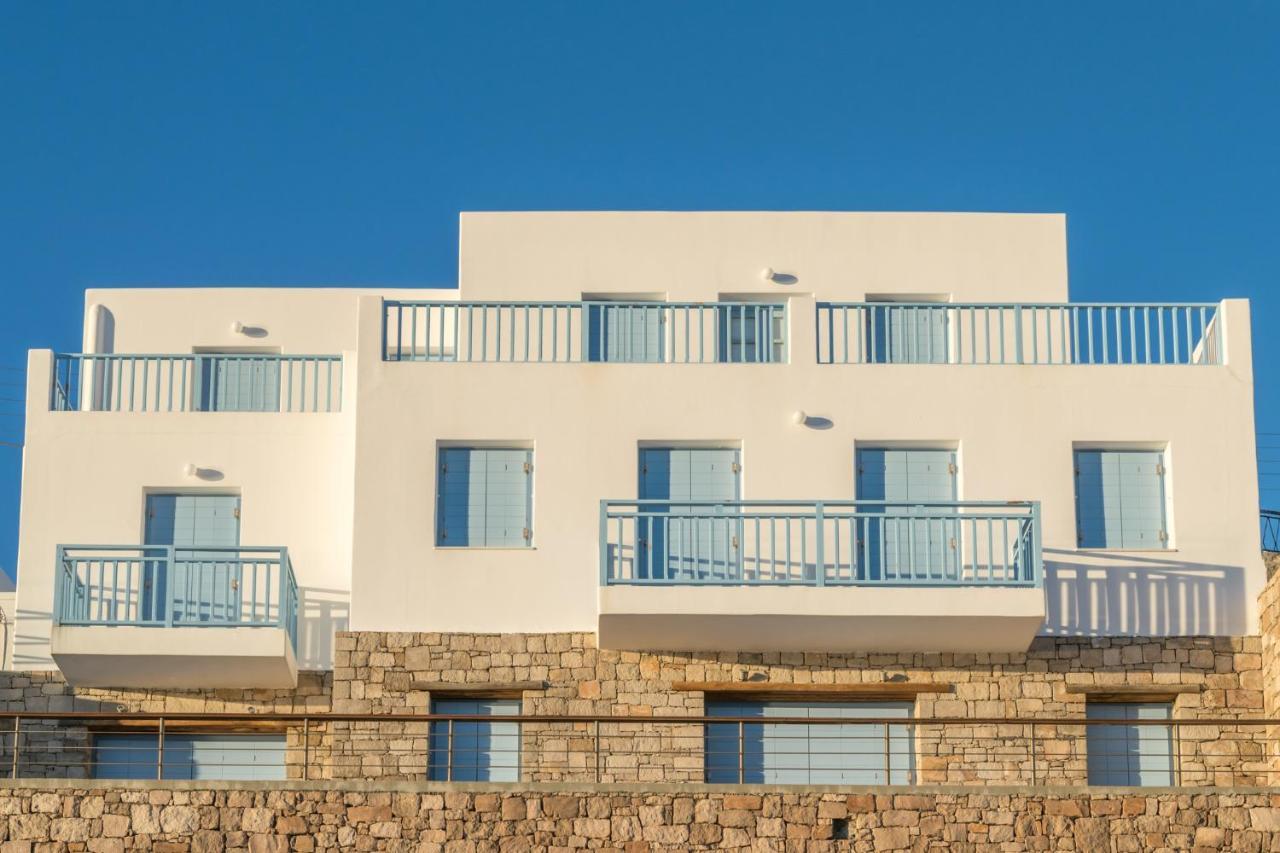 Il Porto Di Milos Adamantas  Zewnętrze zdjęcie
